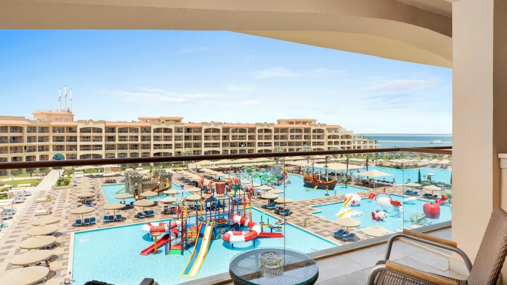 الفندق الباتروس وايت بيتش ريزورت - الغردقة